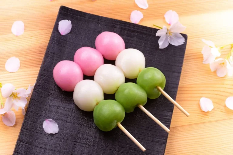 Dango: Makanan Manis Khas Jepang yang Menggugah Selera